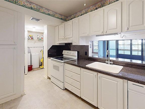 5th image of 19701 Gulf Blvd APT 114