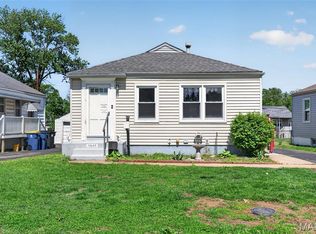 10655 Saint Stephen Ln, Saint Ann, MO 63074
