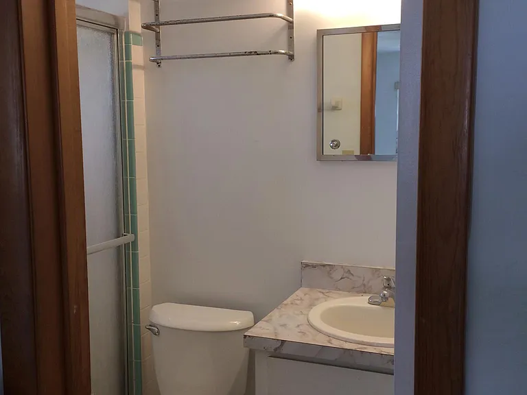 1351 Almond St — Photo 10