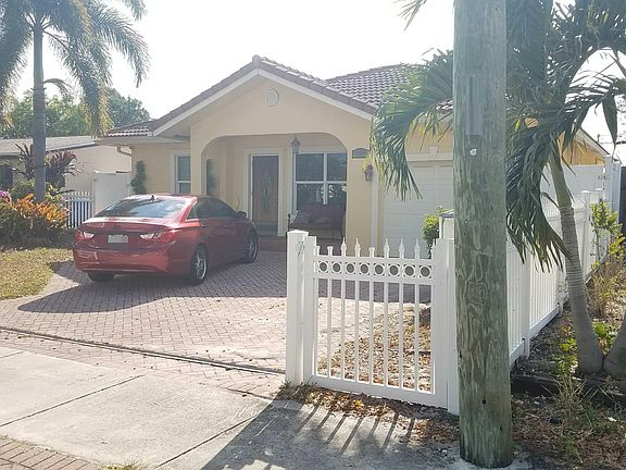 3rd image of 5501 NE 3rd Ave