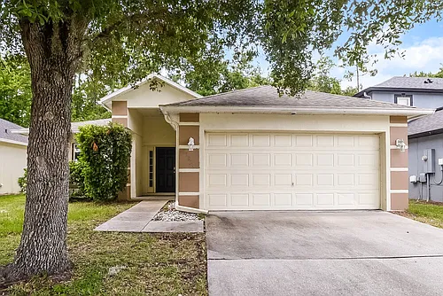 13825 Econ Woods Ln Photo 1