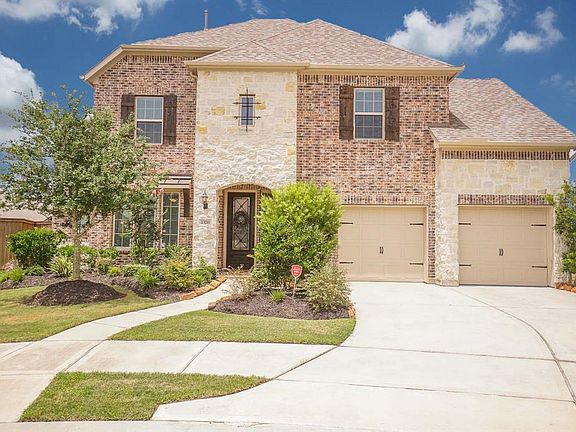 3rd image of 23711 Oakdale Cliff Ct