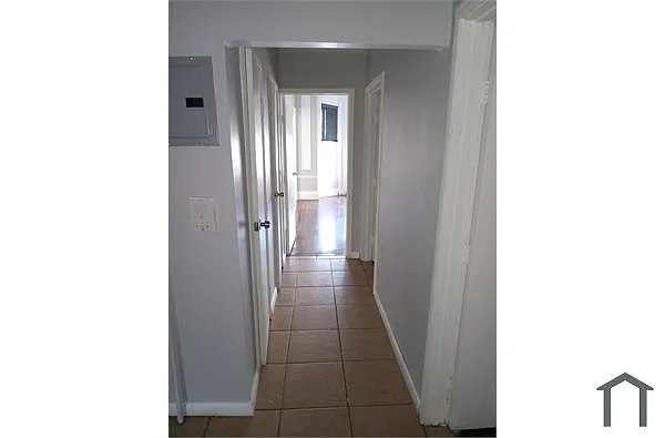 Building Photo - 47 Caroline Ave #2