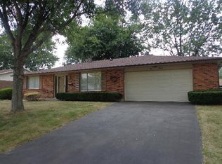1015 Derringer Dr, Englewood, OH
