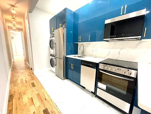 Rented by Evergreen Realty & Investments | media 15