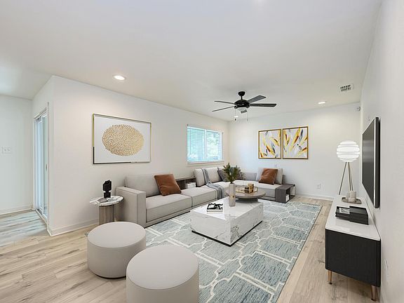 2nd image of 6700 Kings Point