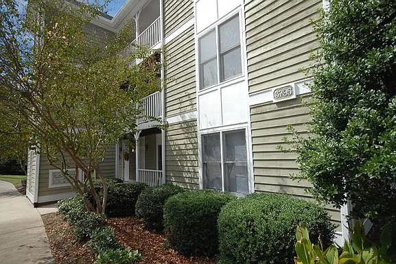 Fox Chase — Photo 2