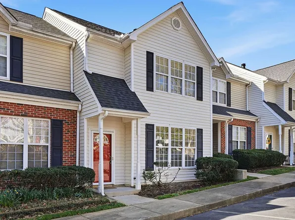 805 Rothshire Ct, Raleigh, NC 27615