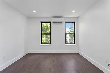 Rented by Safdie Realty Group