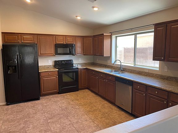 3rd image of 23392 S 217th St