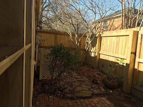 Rear fenced in yard