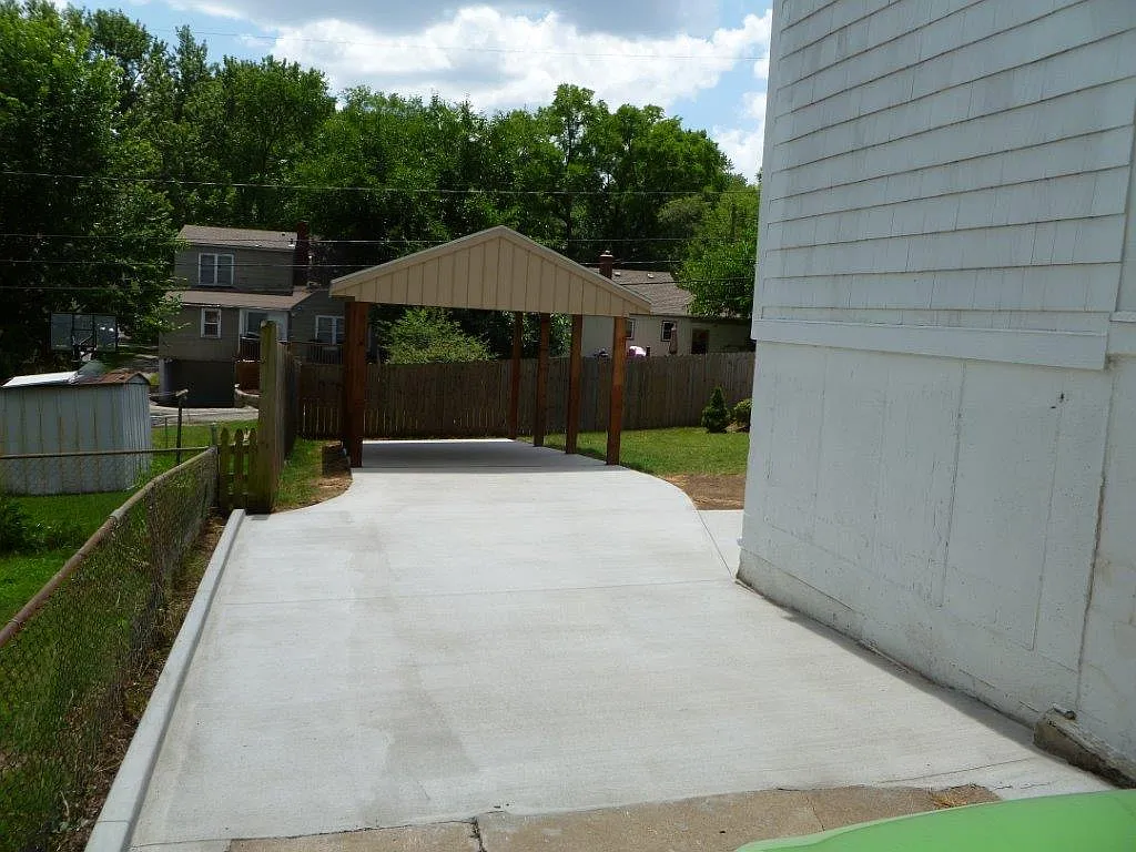 3 bed, 1800 sqft, $1,700 — Photo 2