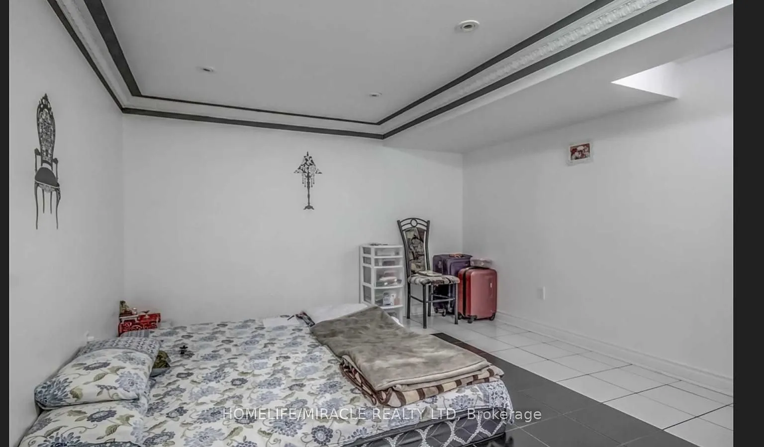 3 bed, $2,100 — Photo 3