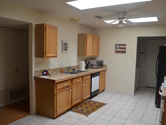 4th image of 3124 Gillingham Dr NW