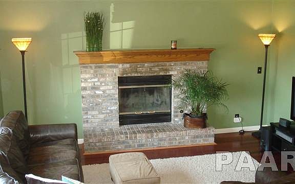 2nd image of 2017 Cloverdale Dr