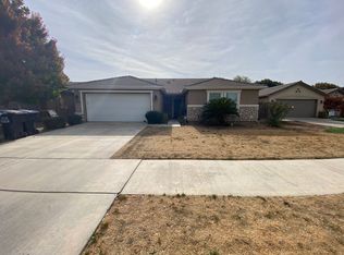 1025 W Reese Ct, Visalia, CA 93277