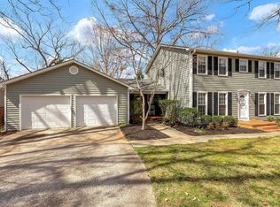 5 E Woodburn Dr, Taylors, SC 29687