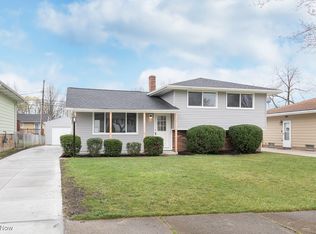 14738 Lisa Dr, Maple Heights, OH