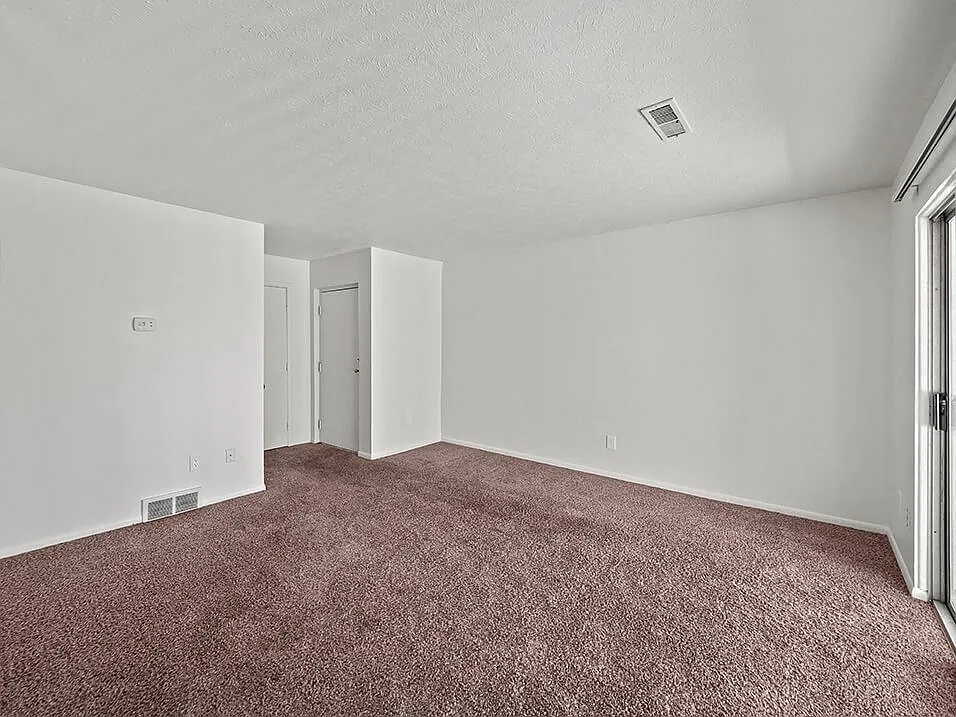 Central Square Apartments — Photo 1