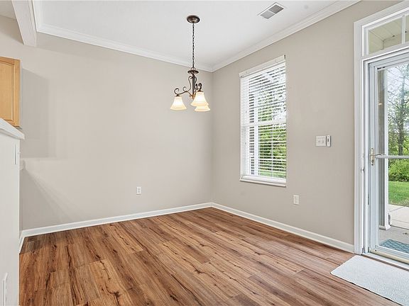 5th image of 308 Sonie Dr