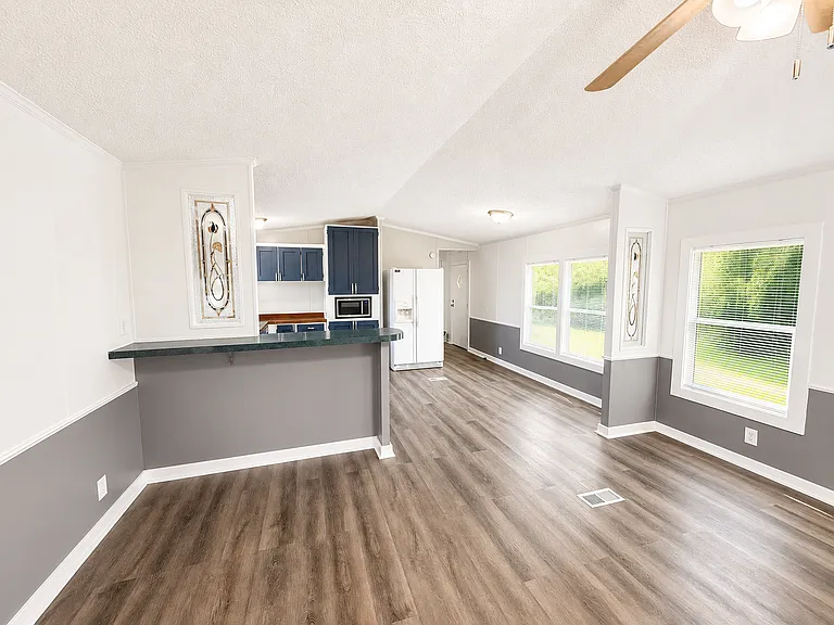 Living Room/Kitchen