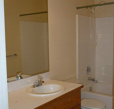 5th image of 1863 Lois Ln