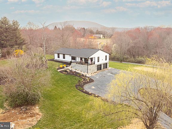 4th image of 9481 Walsingham Ln