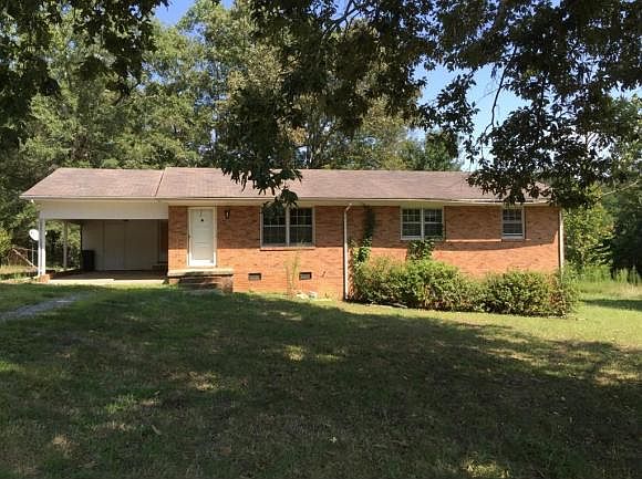 1st image of 2915 Lake Dr