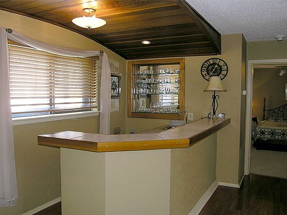 4th image of 3827 Ashbury Ln