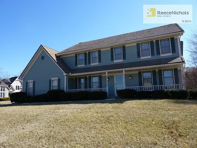 1st image of 3913 NE Clearbrook Dr