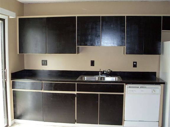 3rd image of 10 Brelyn Pl