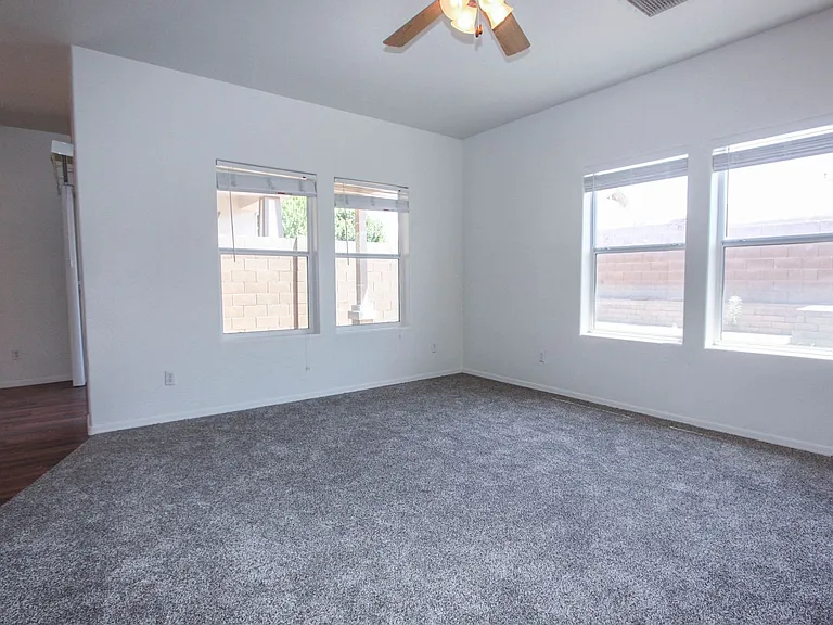 607 N Cortina St — Photo 7