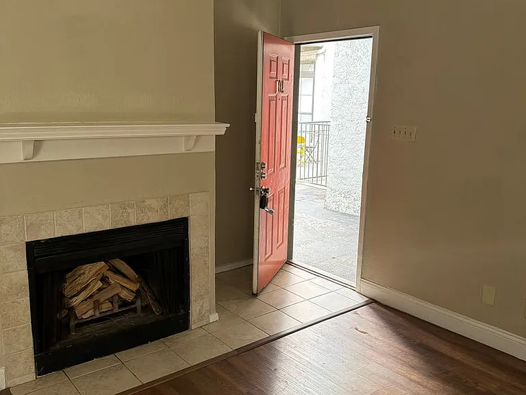 4316 Swiss Ave — Photo 5