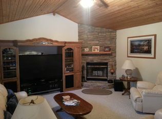 699 Carver Beach Rd, Chanhassen, MN 55317