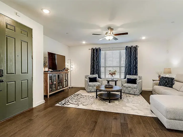 5841 Boulder Way — Photo 3