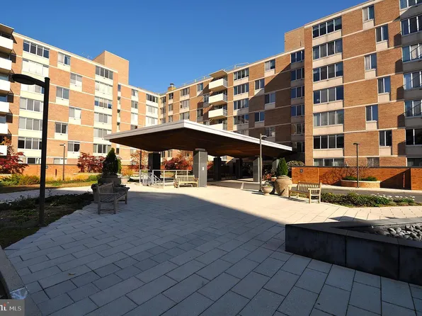 2939 Van Ness St NW APT 421, Washington, DC 20008