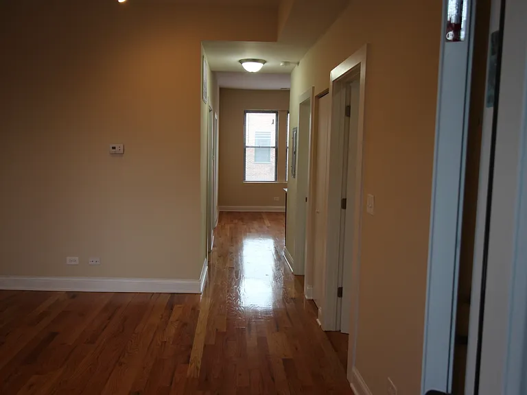 2540-42 W Augusta Blvd — Photo 8