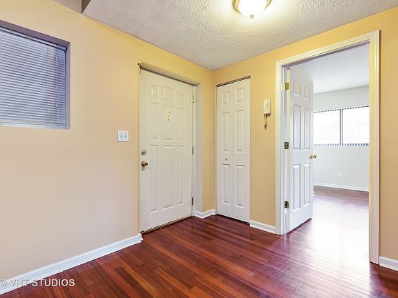 5th image of 3037 W Montrose Ave APT 1A