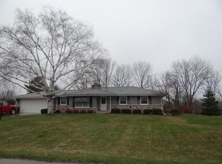 2611 Donegal Rd, Racine, WI 53405