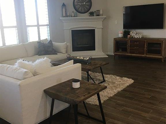 3rd image of 3457 Brighton Dr