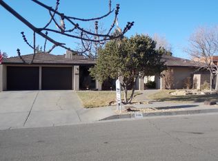 9205 Avenida De La Luna NE, Albuquerque, NM 87111
