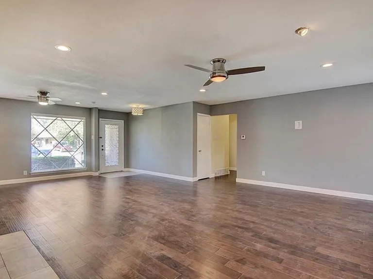 3212 Golfing Green Dr — Photo 4