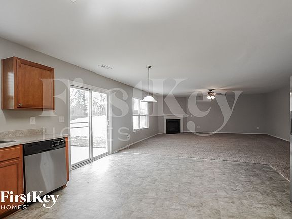 4th image of 924 Bent Branch St