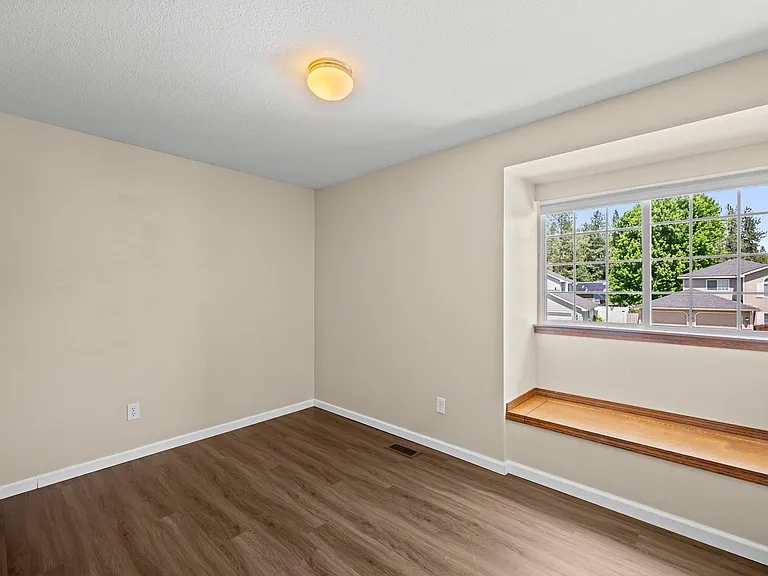 412 E Piper Glen Ct — Photo 18