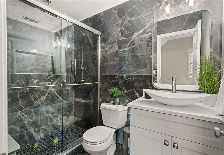 1235 Longpointe Pass — Photo 14