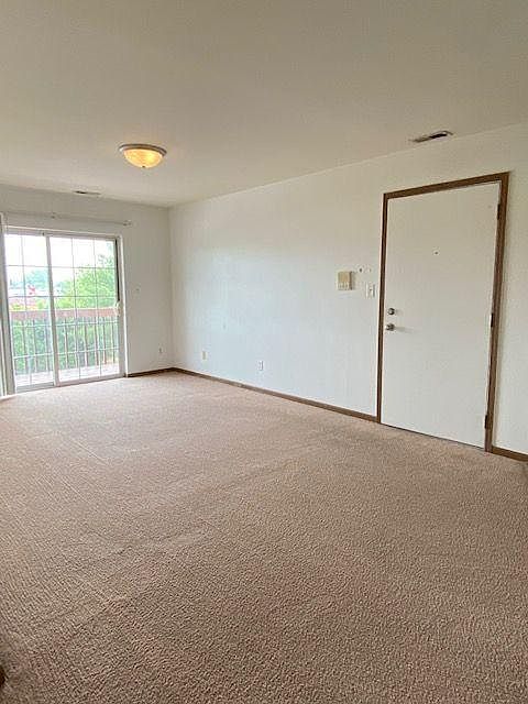 1st image of 3555-11 Ash St