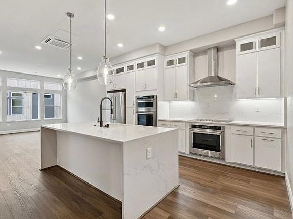 2nd image of 220 Waters Park Cir #301