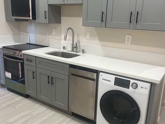 4th image of 1750 Yukon Territory Ave #2