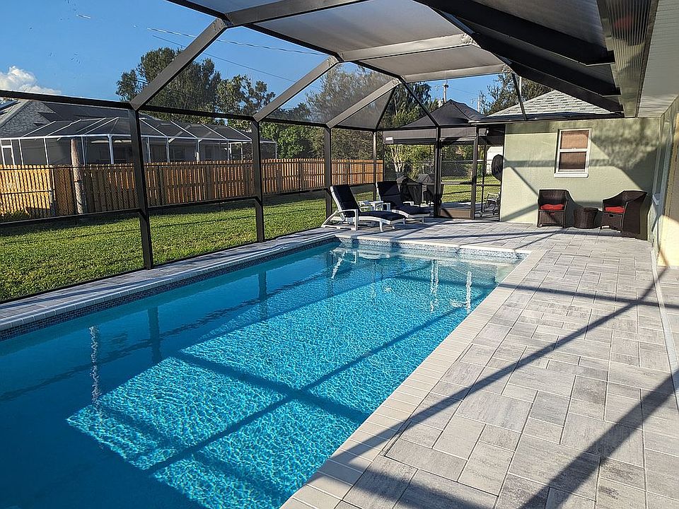 2nd image of 1207 SW 8th St