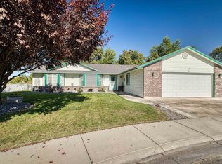 940 W Birmingham Dr, Nampa, ID 83651